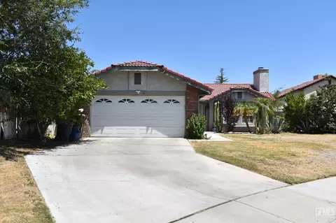 8012 Cold Spray Ct, Bakersfield, CA 93313