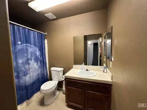 1024 Hazlenut St, Wasco, CA 93280 photo 8