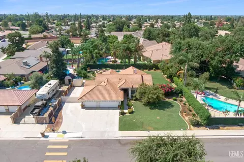 7721 Darrin Ave, Bakersfield, CA 93308