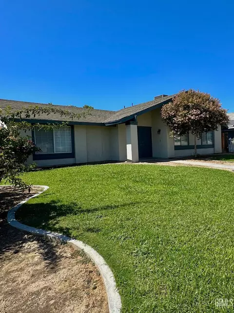 6611 Wilson Rd, Bakersfield, CA 93309