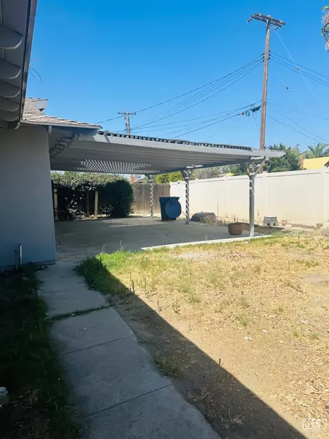 Exterior - 702 Union St, Delano, CA 93215 photo 8 of 8