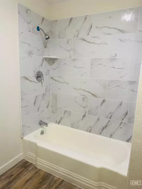 Bath - 702 Union St, Delano, CA 93215 photo 1 of 4