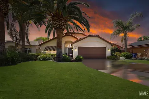 3209 Kennewick Ln, Bakersfield, CA 93312
