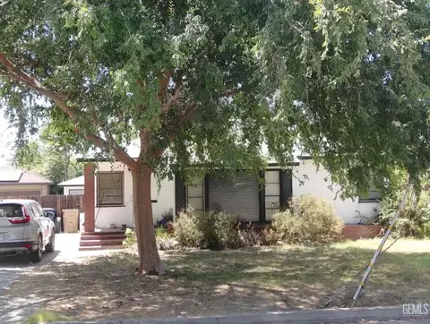 209 Pine St, Bakersfield, CA 93304 photo 1