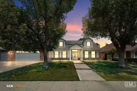 10608 Trophy Ct, Bakersfield, CA 93312