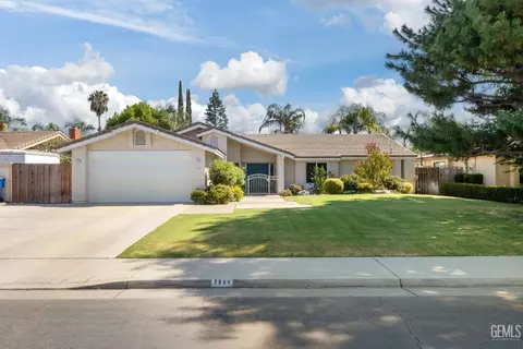 7817 Selkirk Dr, Bakersfield, CA 93309