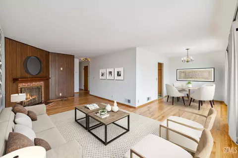 Living - 271 Concord St, San Francisco, CA 94112 photo 4 of 5