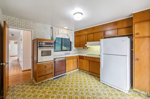 Kitchen - 271 Concord St, San Francisco, CA 94112 photo 1 of 3