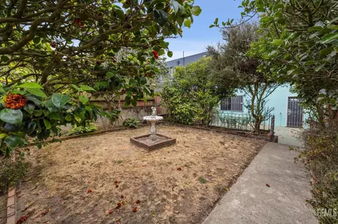 Exterior - 271 Concord St, San Francisco, CA 94112 photo 6 of 7