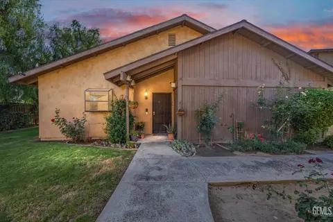 5451 Midsummer Dr #C, Bakersfield, CA 93308