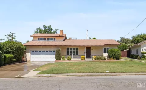 110 El Cerrito Dr, Bakersfield, CA 93305