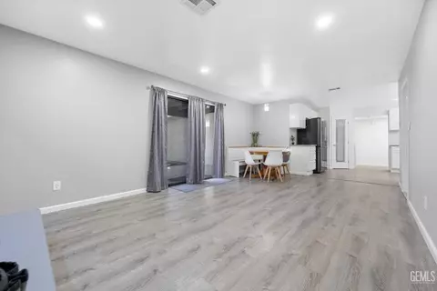 4705 Pinecastle Ave, Bakersfield, CA 93313 photo 9