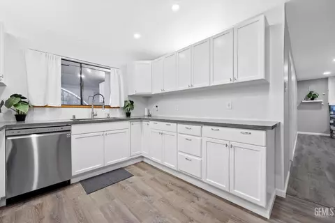 4705 Pinecastle Ave, Bakersfield, CA 93313 photo 17
