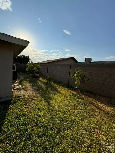 2008 Freeman Dr, Arvin, CA 93203 photo 13