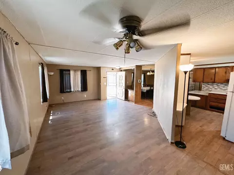 Living - 6301 Dennen St, Bakersfield, CA 93313 photo 2 of 2