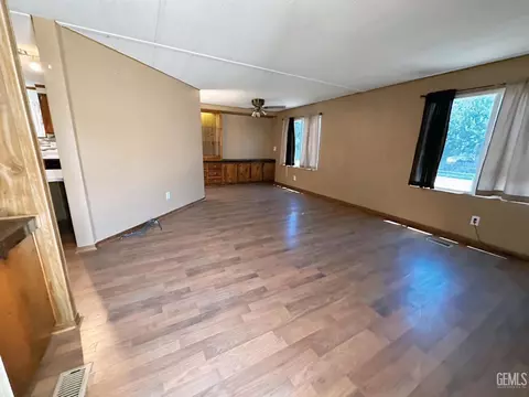 Living - 6301 Dennen St, Bakersfield, CA 93313 photo 1 of 2