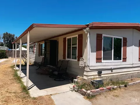 Exterior - 6301 Dennen St, Bakersfield, CA 93313 photo 3 of 7