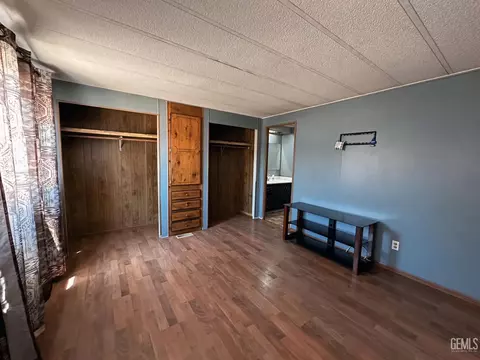 Bedroom - 6301 Dennen St, Bakersfield, CA 93313 photo 1 of 3