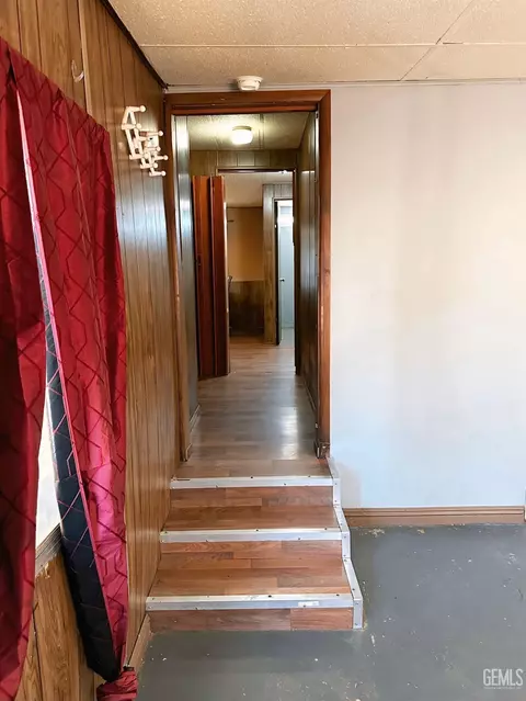 Entry Way - 6301 Dennen St, Bakersfield, CA 93313 photo 1 of 1