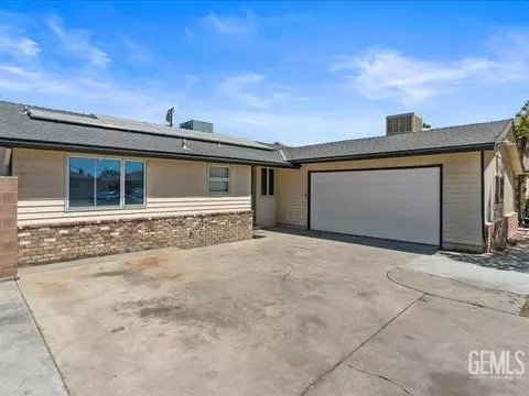 1018 Maple Ave, Wasco, CA 93280 photo 4