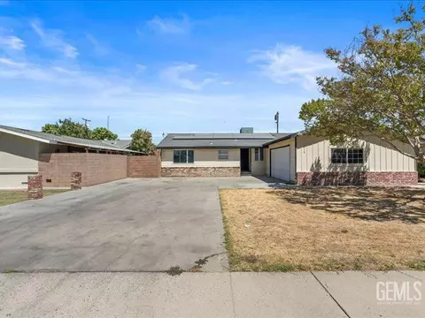1018 Maple Ave, Wasco, CA 93280 photo 1
