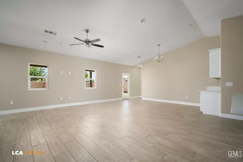 Living - 801 Sinatra Way, Shafter, CA 93263 photo 1 of 2