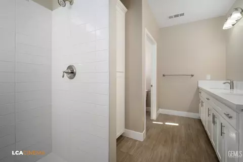 Entry Way - 801 Sinatra Way, Shafter, CA 93263 photo 2 of 2