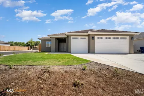Exterior - 801 Sinatra Way, Shafter, CA 93263 photo 2 of 4