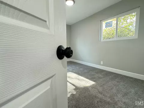 301 E St, Wasco, CA 93280 photo 17