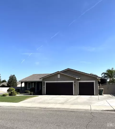 9901 Hyannis Port Dr, Bakersfield, CA 93314