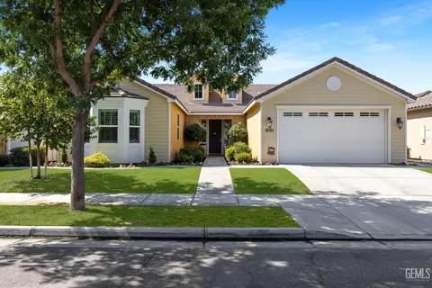 12121 Nicolson Ave, Bakersfield, CA 93312