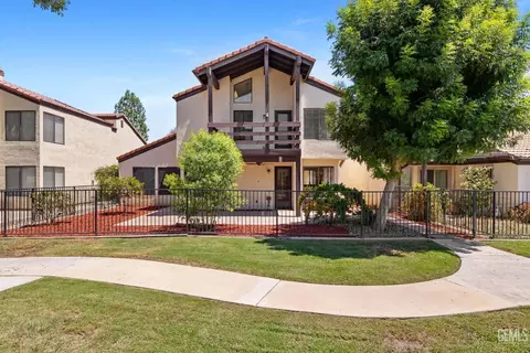 2600 Barrington St #20, Bakersfield, CA 93309