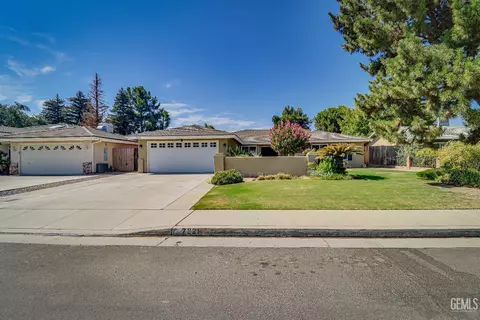 7221 Hooper Ave, Bakersfield, CA 93308