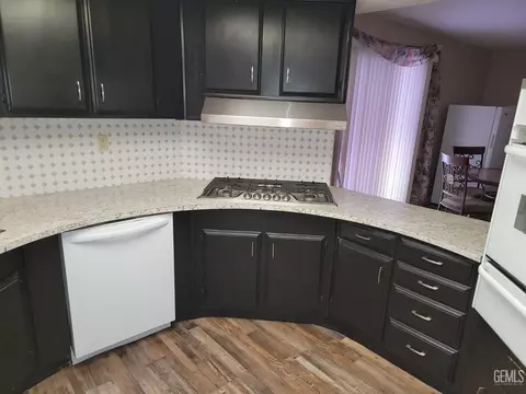 4 Tee Ln, Bakersfield, CA 93308 photo 9