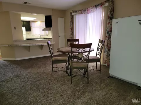4 Tee Ln, Bakersfield, CA 93308 photo 6