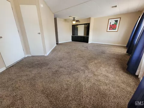 4 Tee Ln, Bakersfield, CA 93308 photo 3