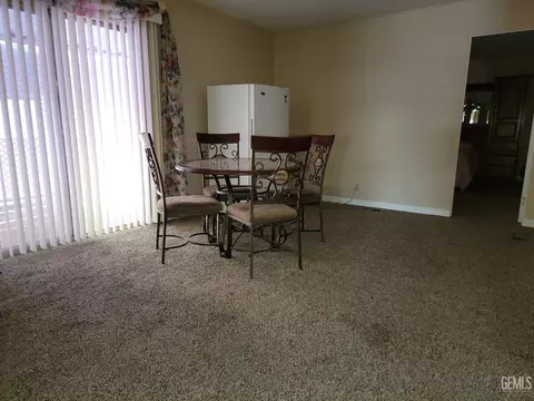 4 Tee Ln, Bakersfield, CA 93308 photo 5