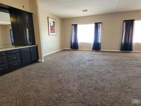 4 Tee Ln, Bakersfield, CA 93308 photo 4