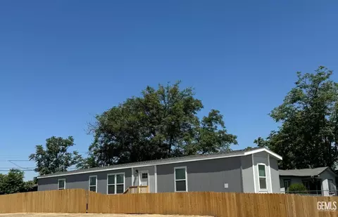 122 Clifton St, Bakersfield, CA 93307