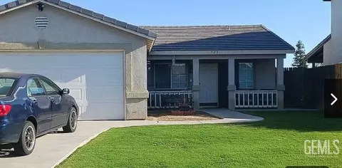 323 Sherman Peak Dr, Bakersfield, CA 93308