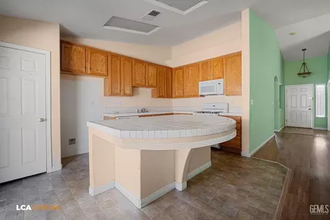 11800 Hyperion Ave, Bakersfield, CA 93312 photo 17