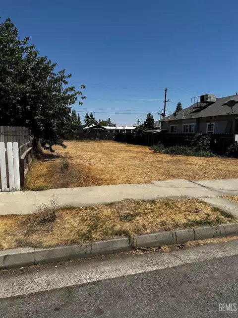 2524 K St, Bakersfield, CA 93301 photo 1
