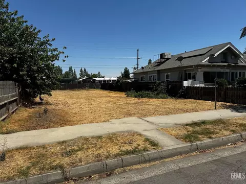 2524 K St, Bakersfield, CA 93301 photo 2
