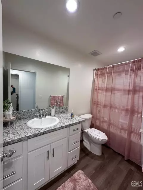 703 Ledgestone St, Bakersfield, CA 93307 photo 10