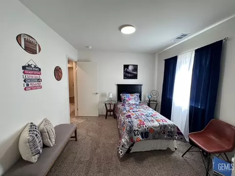 703 Ledgestone St, Bakersfield, CA 93307 photo 13