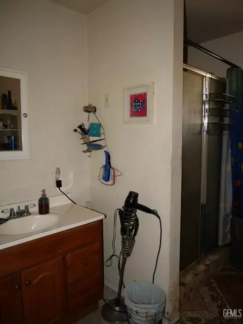 2313 Thomas Way, Delano, CA 93215 photo 3