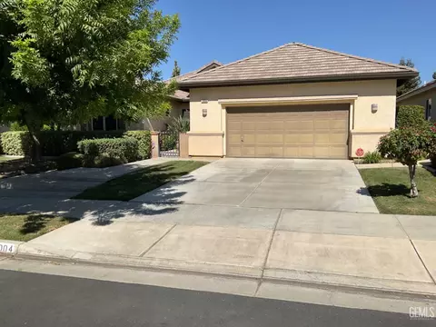 3004 Rose Petal St, Bakersfield, CA 93311