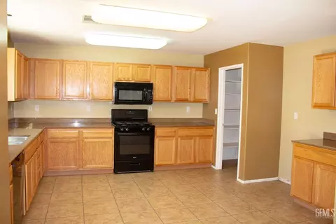 12323 Ruby River Dr, Bakersfield, CA 93312 photo 5