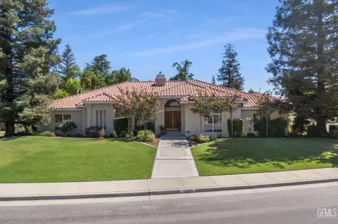 10805 Haworth Ln, Bakersfield, CA 93311