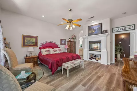 2121 Wedgemont Pl, Bakersfield, CA 93311 photo 24